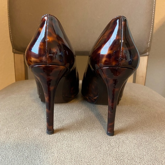 Stuart Weitzman patent tortoise shell 8.5 - Picture 4 of 9